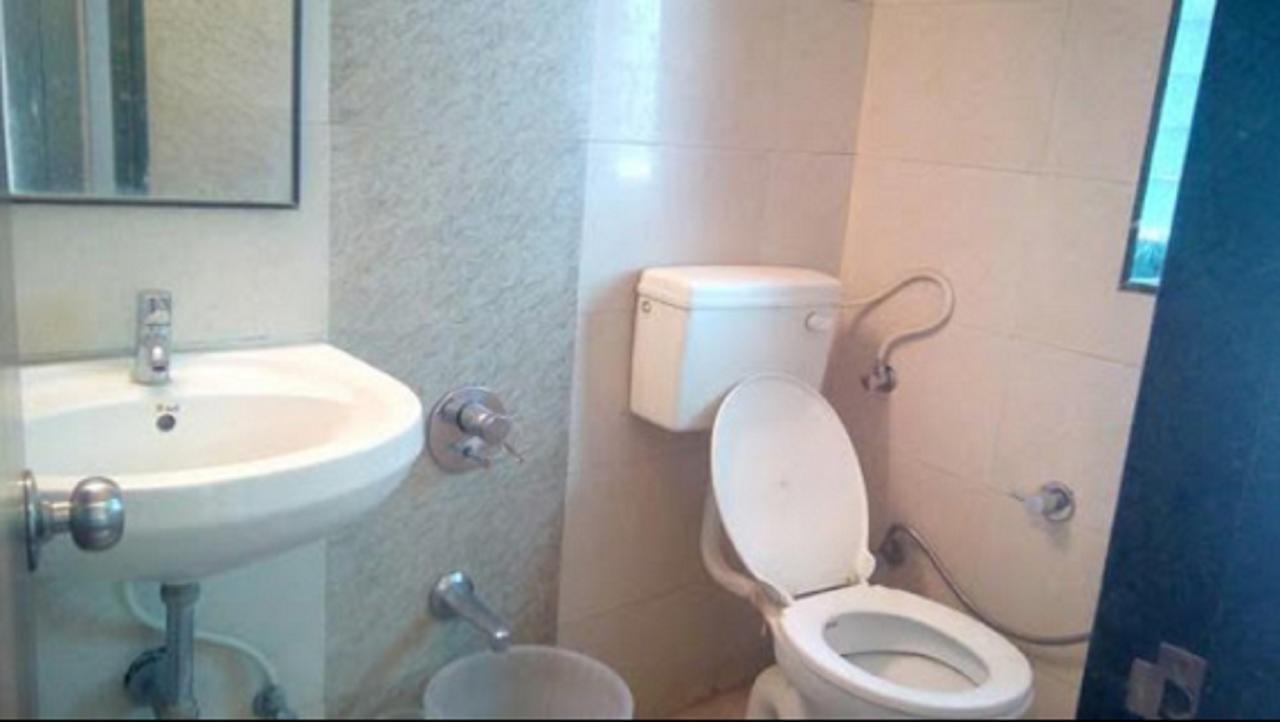 Hotel Rajdeep プネ エクステリア 写真