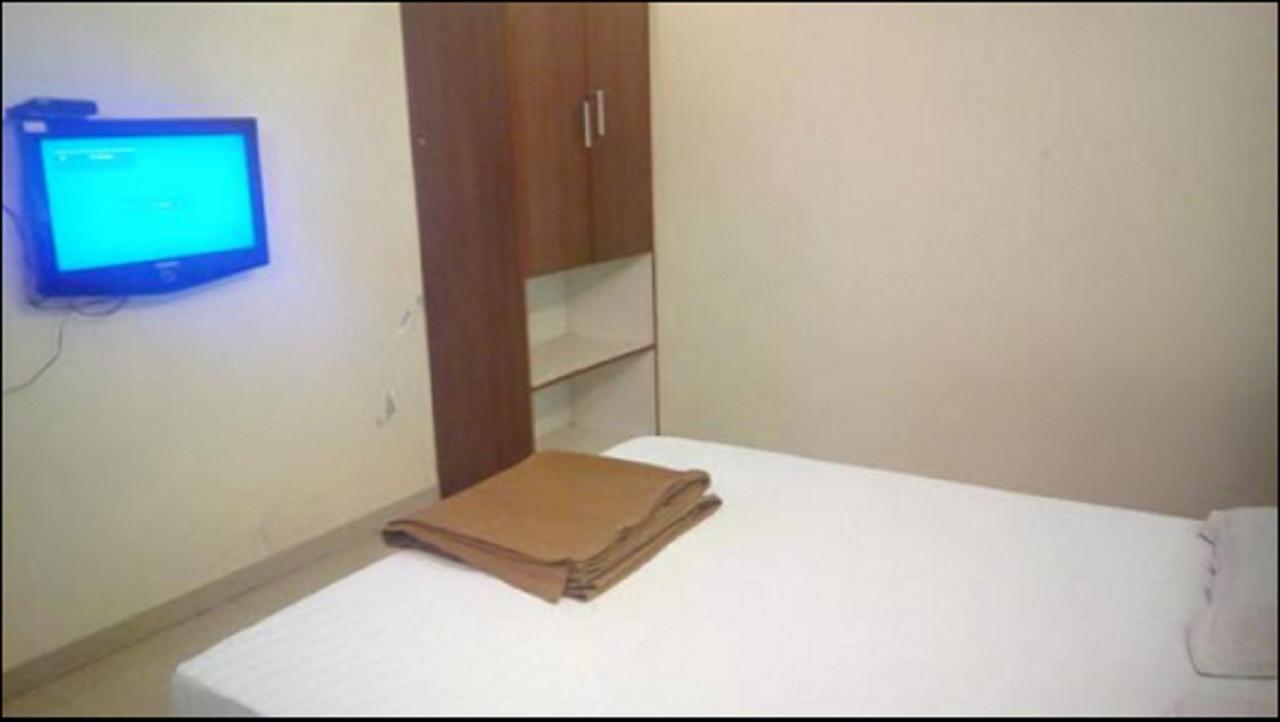 Hotel Rajdeep プネ エクステリア 写真