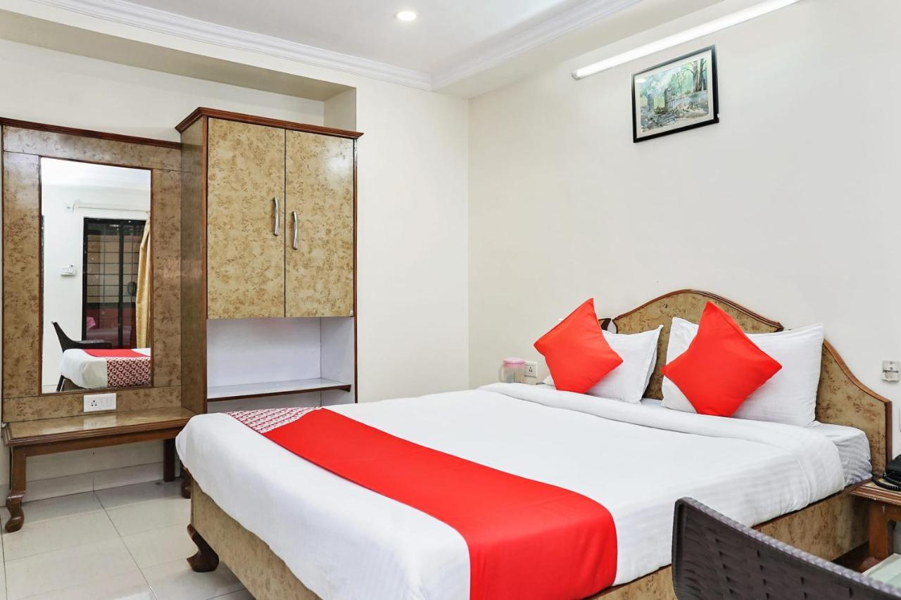 Hotel Rajdeep プネ エクステリア 写真